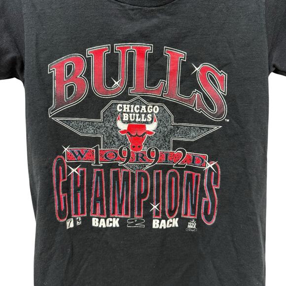 Vintage Chicago Bulls 1992 Back to Back Champions youth t shirt size med 10/12 - Picture 2 of 6